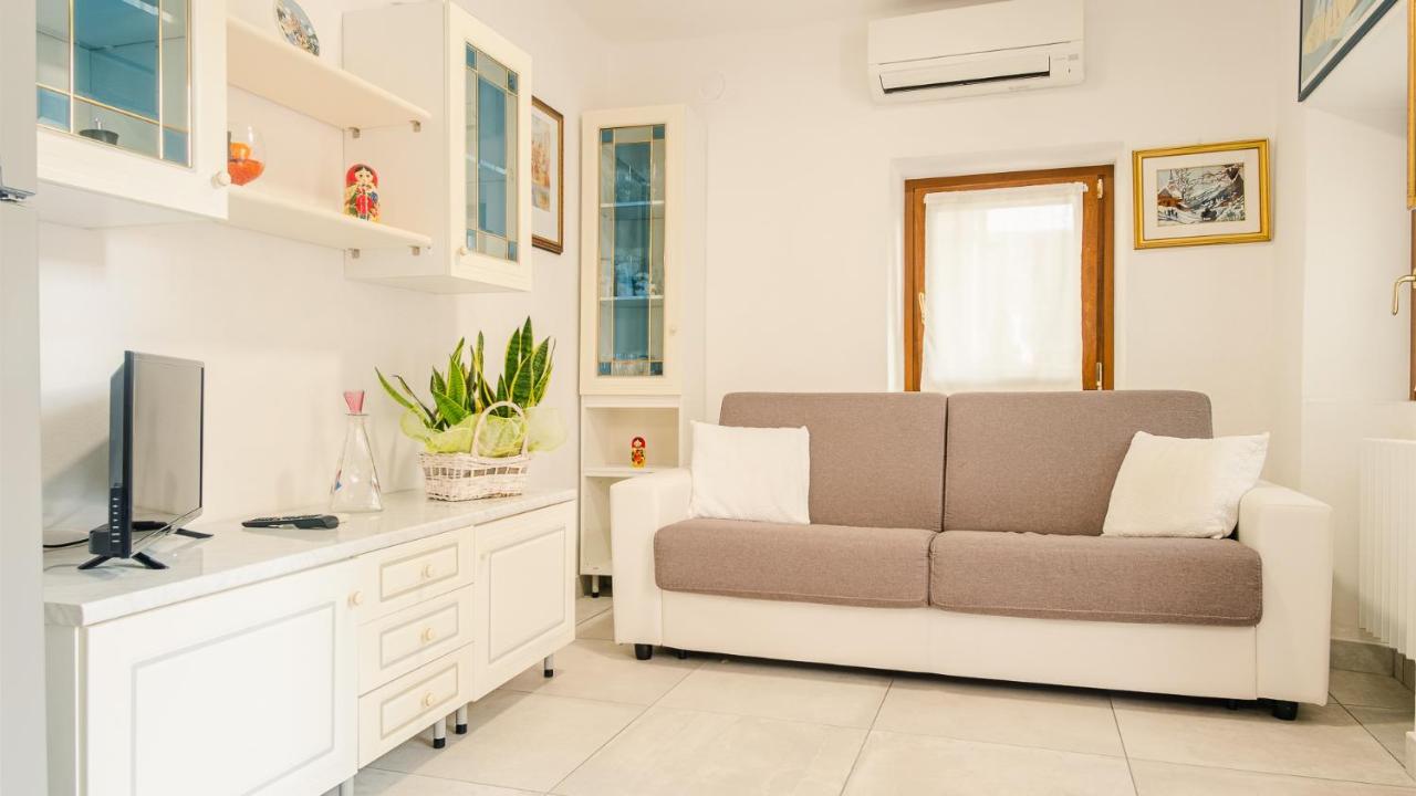 La Casa Di Nonna Agnese - Italian Homing Leilighet Padenghe sul Garda Eksteriør bilde